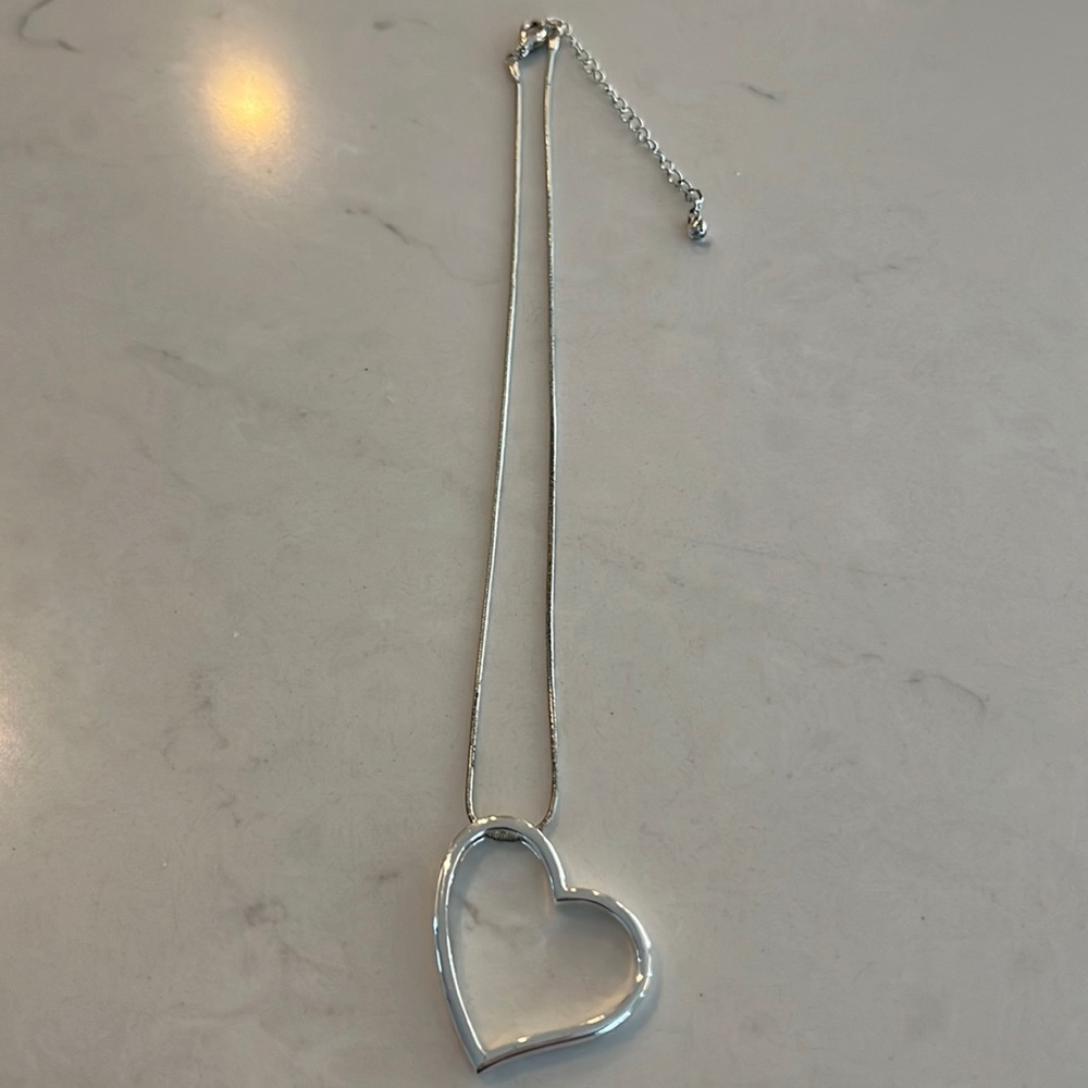 💕 Silver Heart necklace 💕